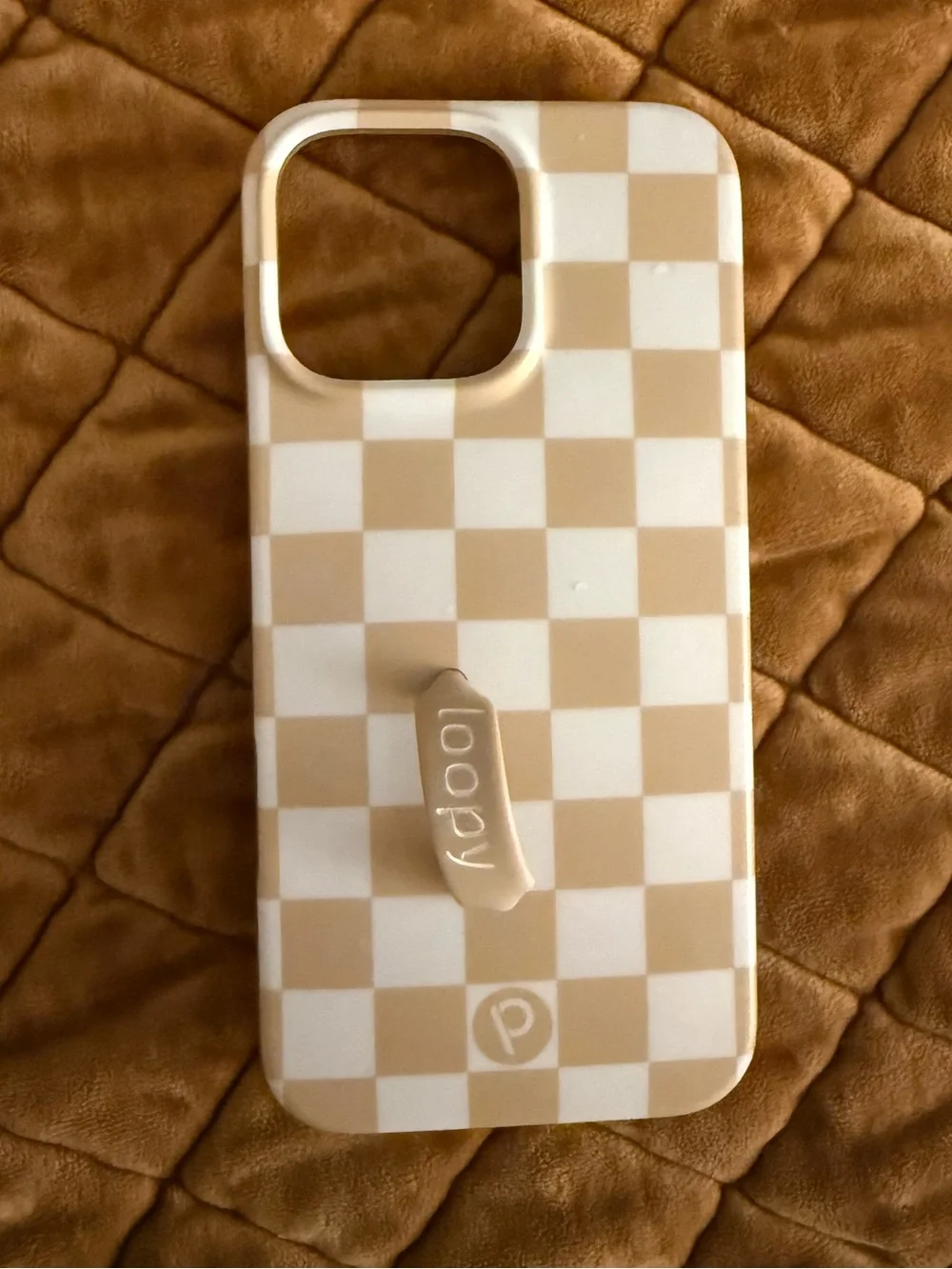 Loopy Beige & White Checker 16 Pro Max Case